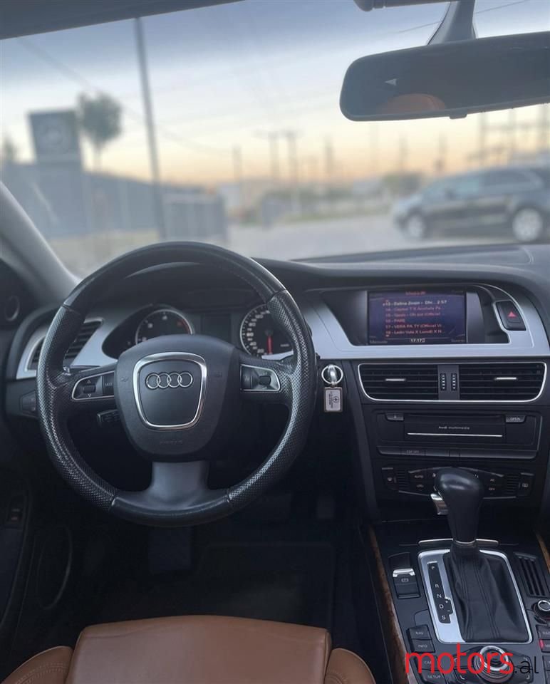 2010' Audi A4 photo #2