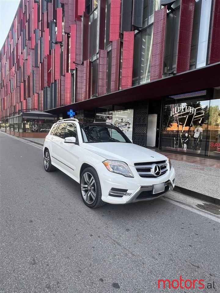 2015' Mercedes-Benz GLK 250 photo #2