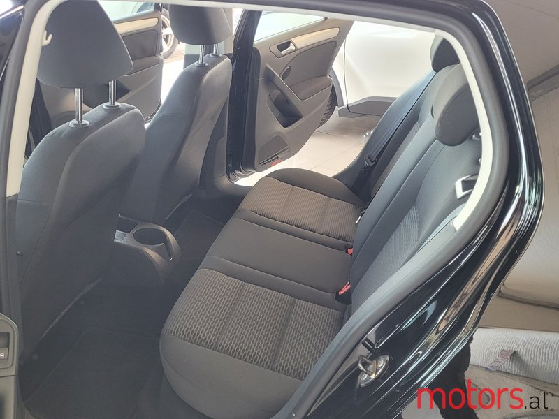 2012' Volkswagen Golf photo #5