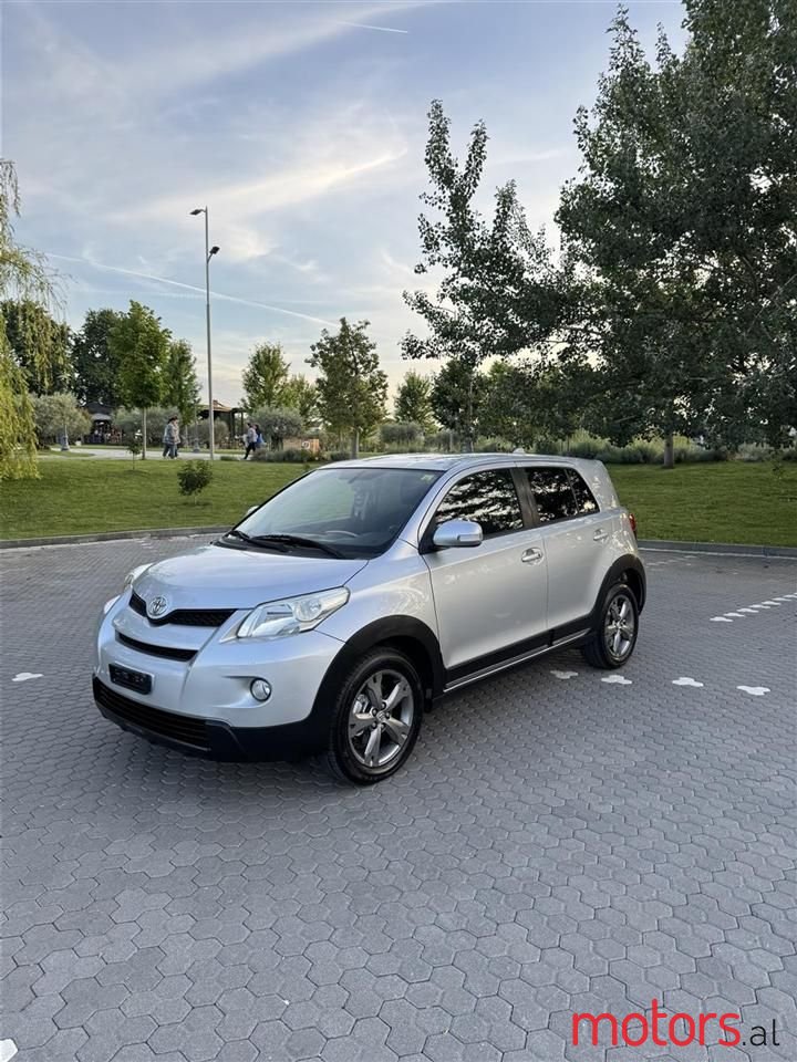 2010' Toyota Urban Cruiser photo #2