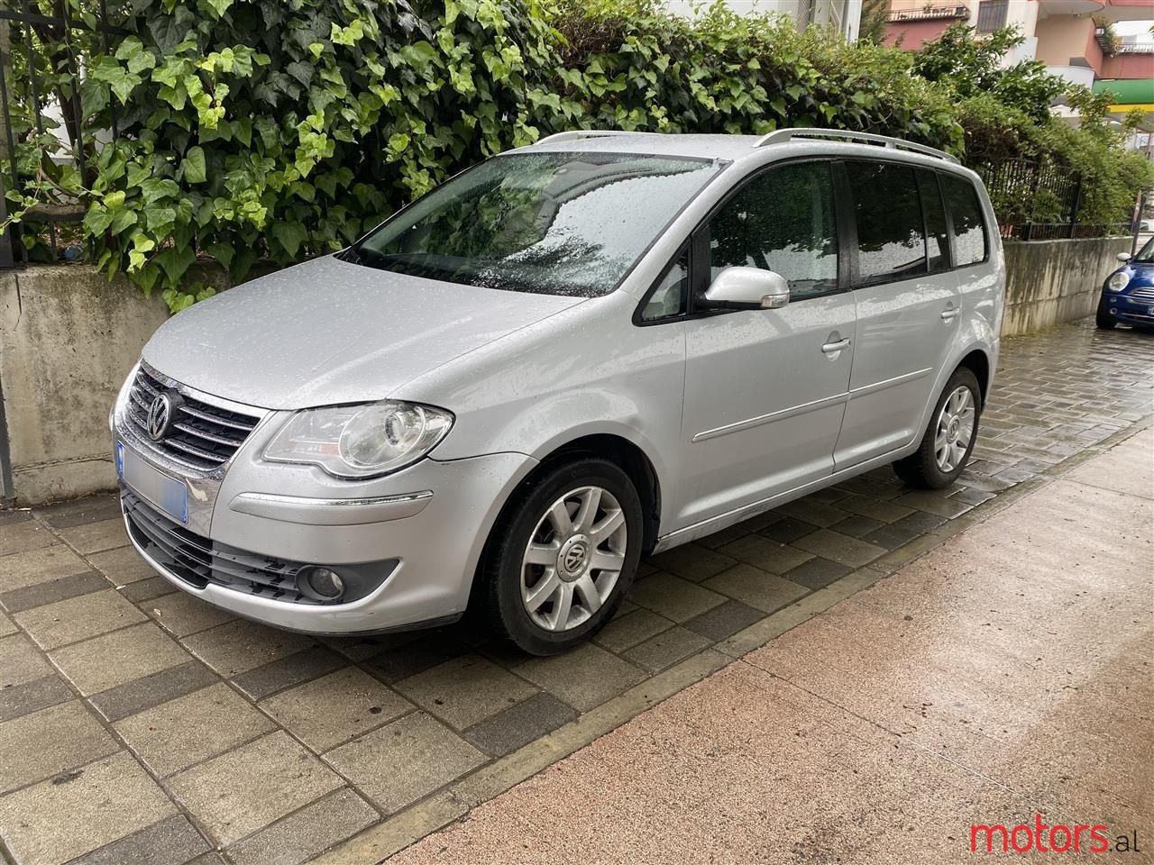 2007' Volkswagen Touran photo #1