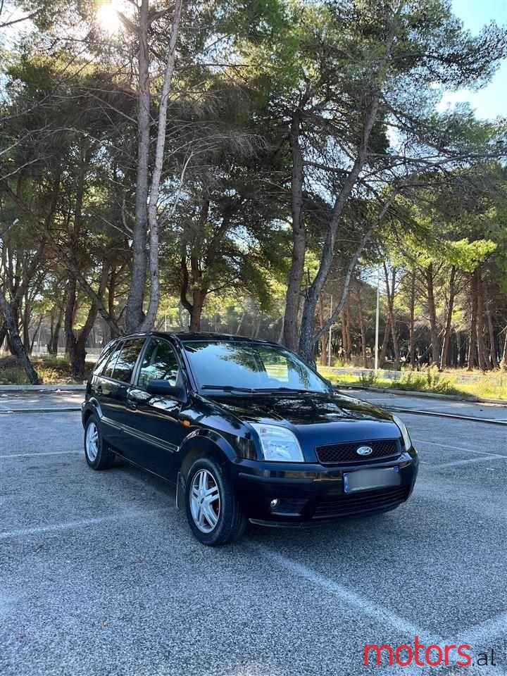 2004' Ford Fusion photo #3