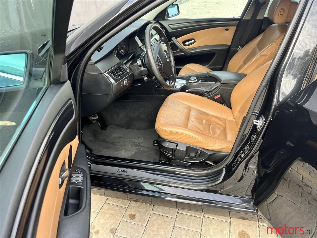 2008' BMW 520 photo #5