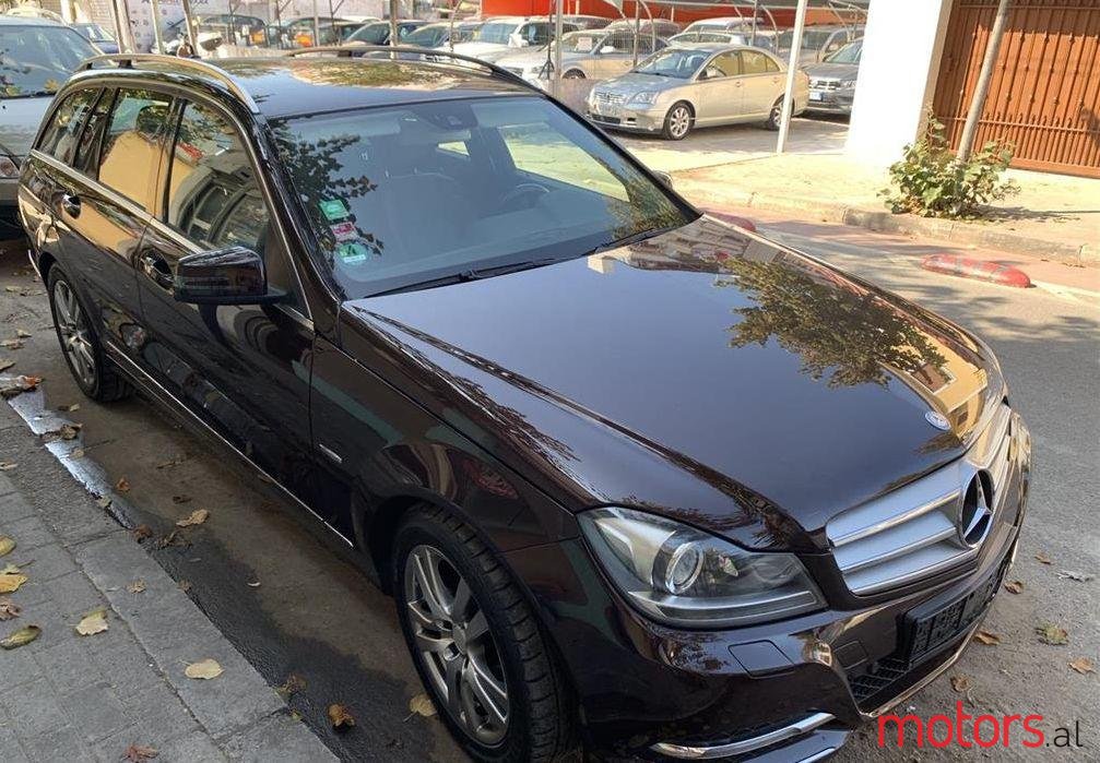 2011' Mercedes-Benz C 220 photo #1
