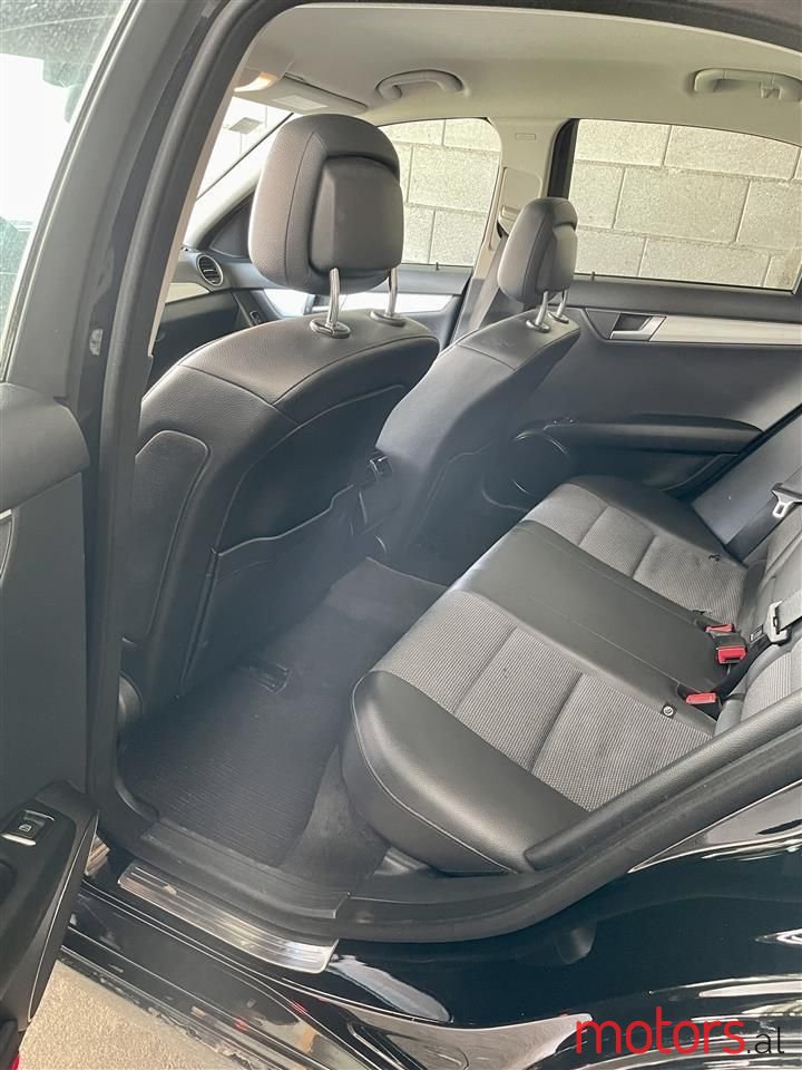 2011' Mercedes-Benz C 180 photo #5