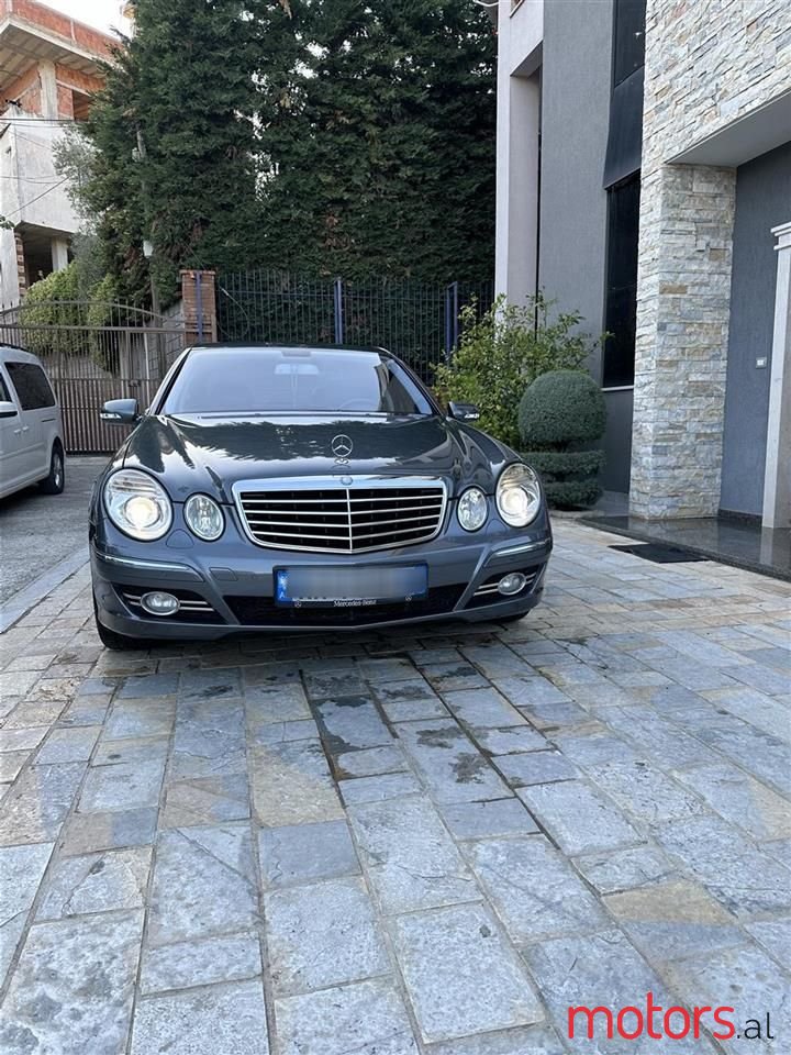 2007' Mercedes-Benz E 320 photo #1