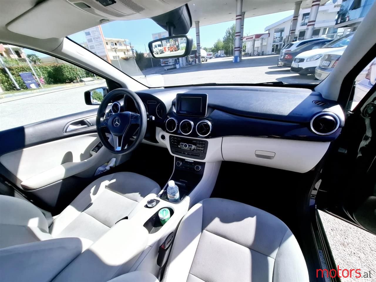 2013' Mercedes-Benz B 180 photo #6