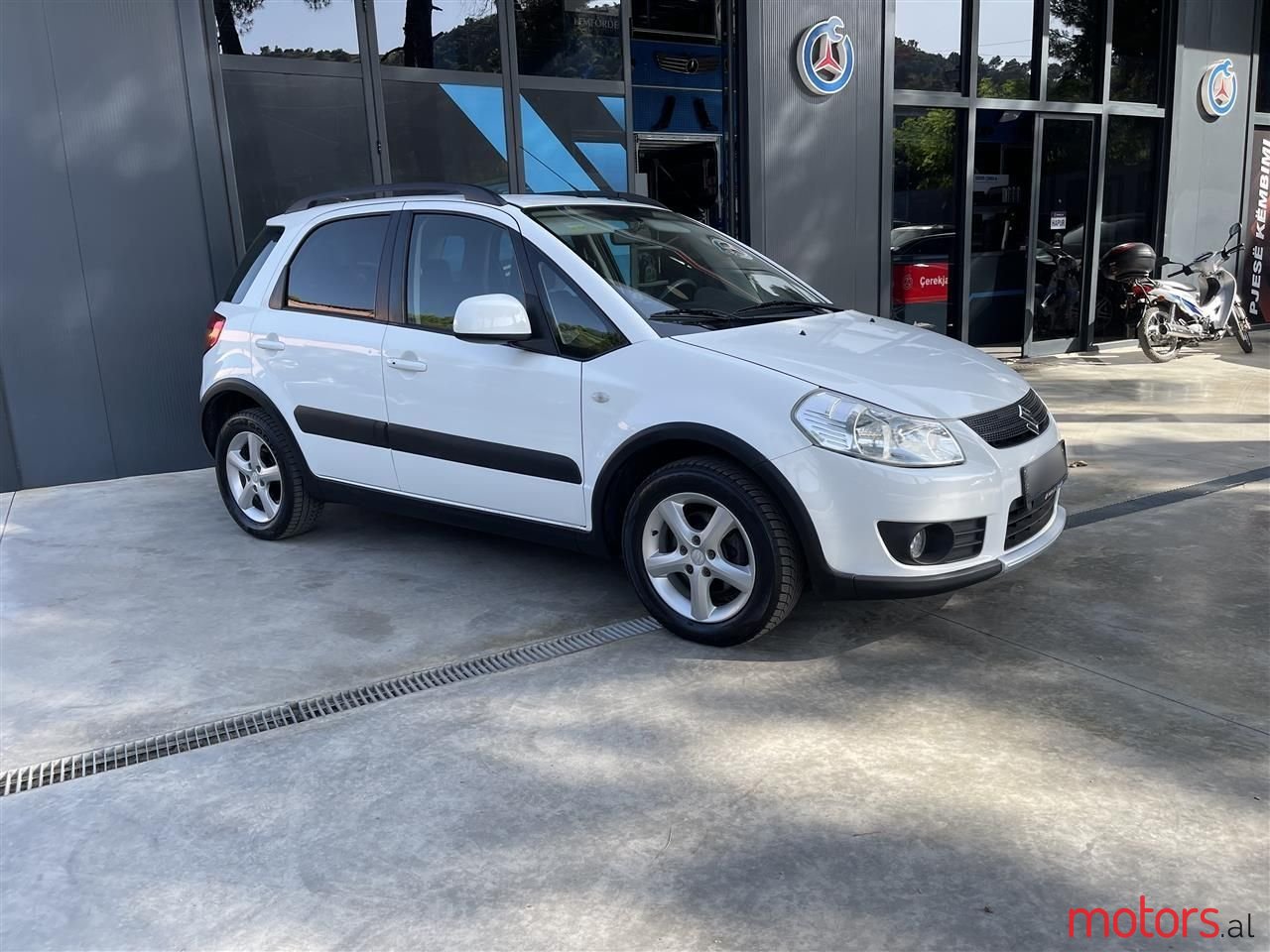 2008' Suzuki SX4 photo #1