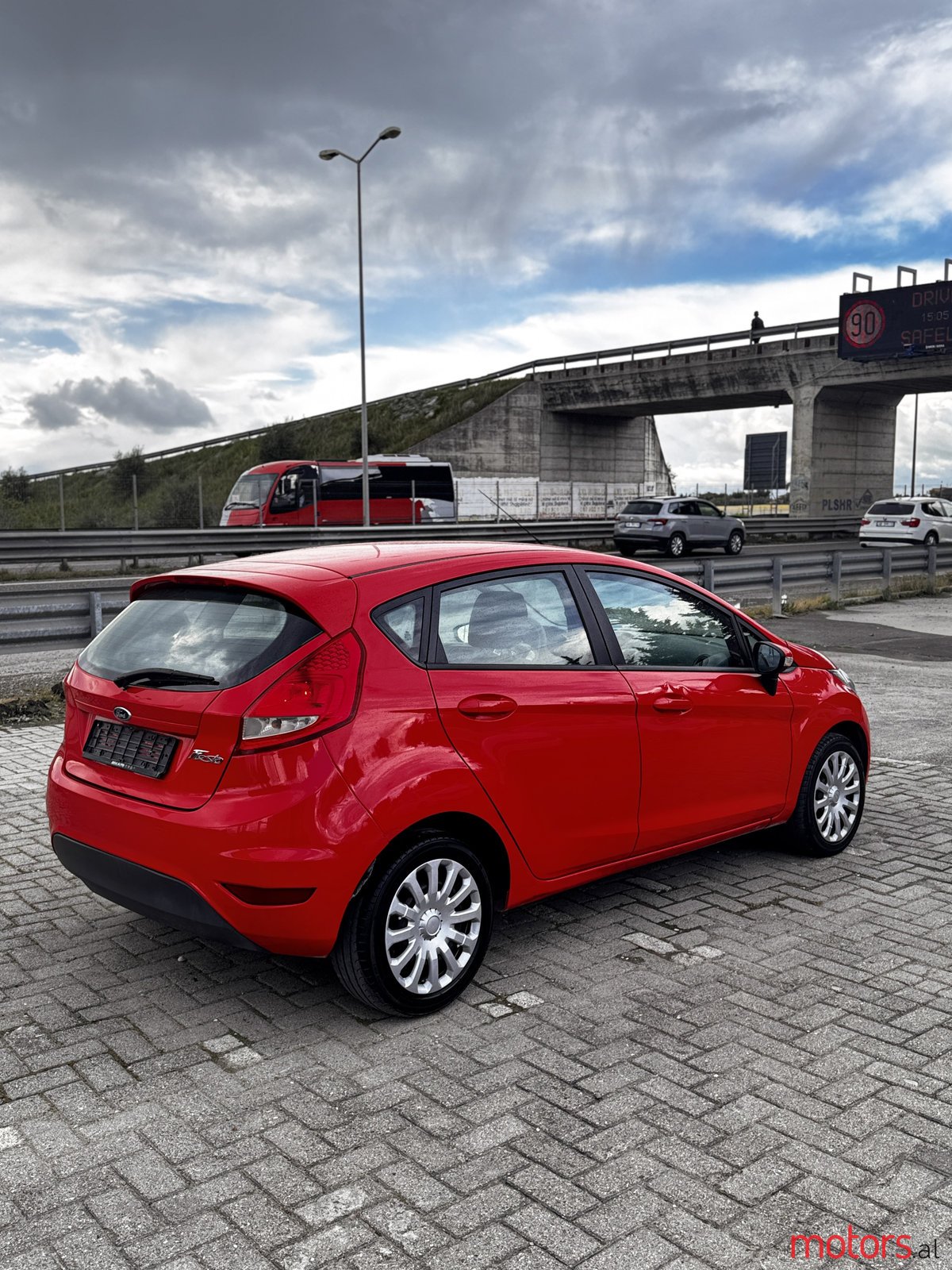 2009' Ford Fiesta photo #4