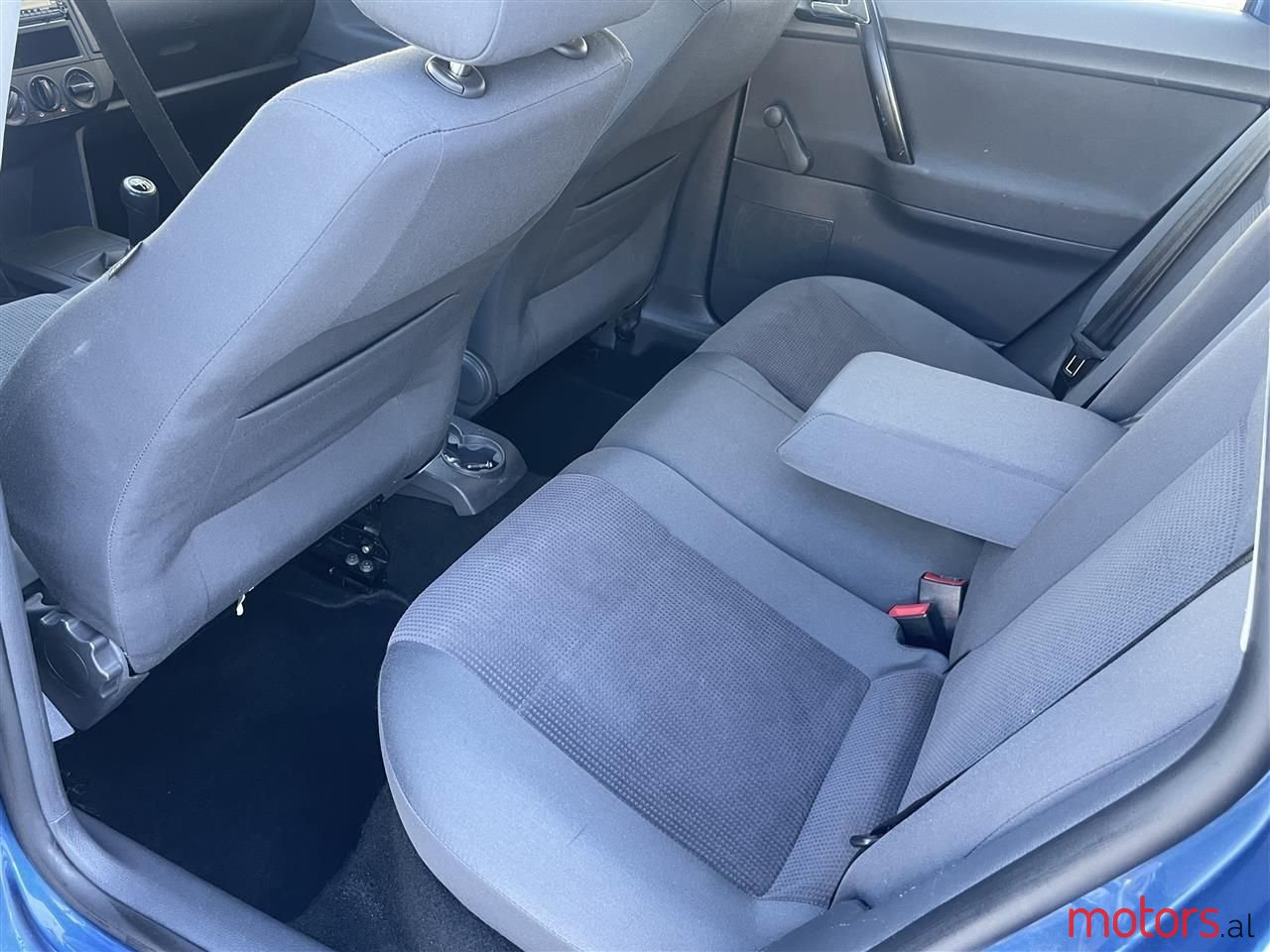 2007' Volkswagen Polo photo #4