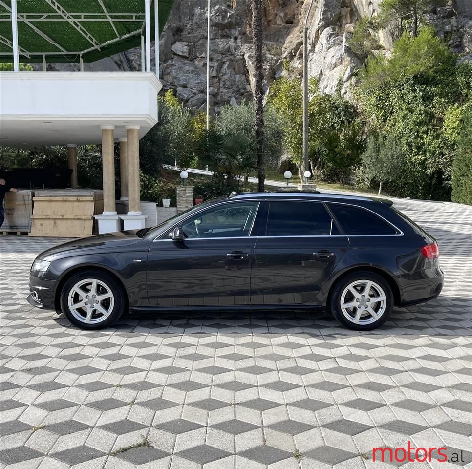 2010' Audi A4 photo #3