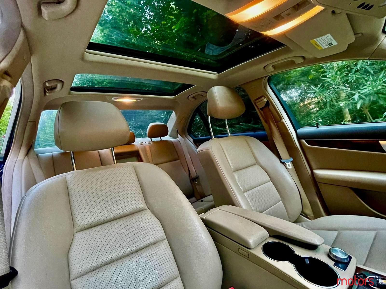 2013' Mercedes-Benz C 250 photo #6