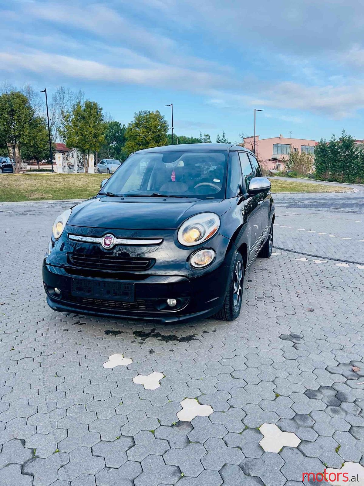 2014' Fiat 500L photo #1