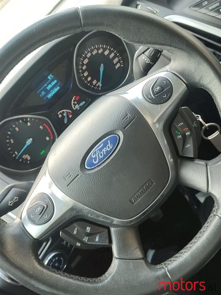 2012' Ford Focus photo #2