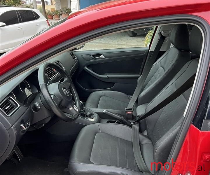 2013' Volkswagen Jetta photo #6