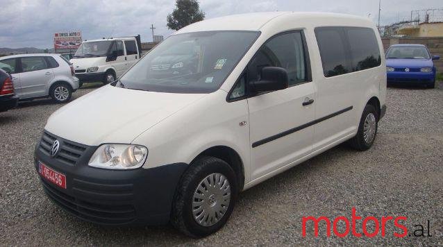 2010' Volkswagen Caddy photo #2