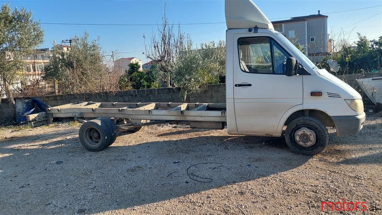 2001' Mercedes-Benz 270 photo #4