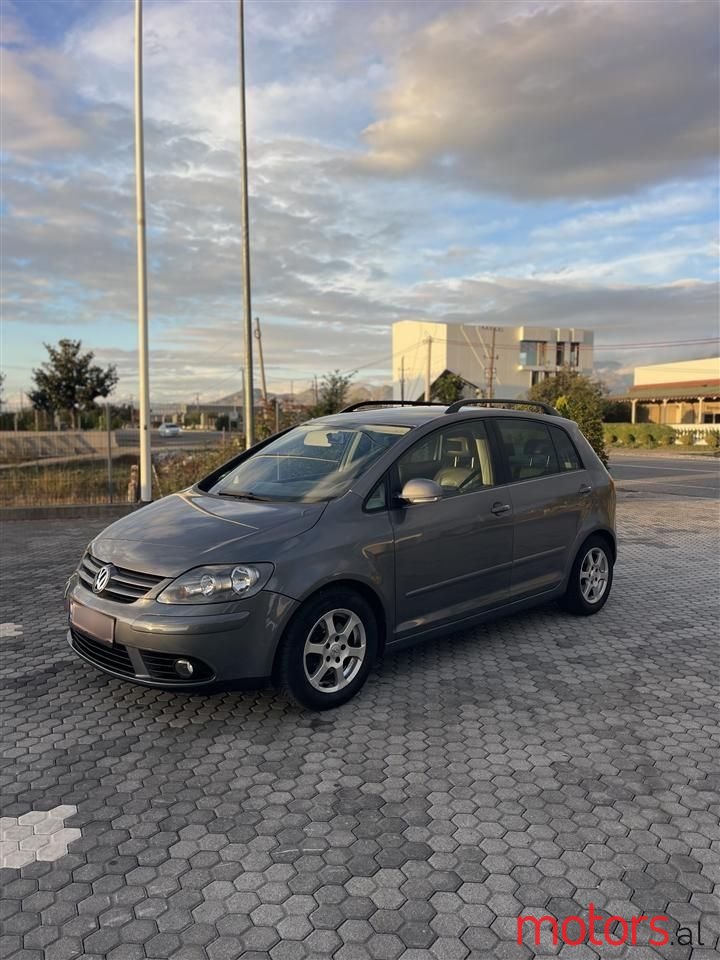 2007' Volkswagen Golf Plus photo #5