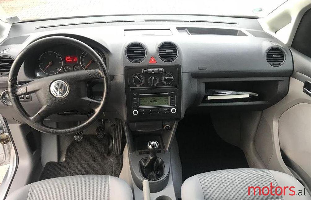 2005' Volkswagen Caddy photo #3