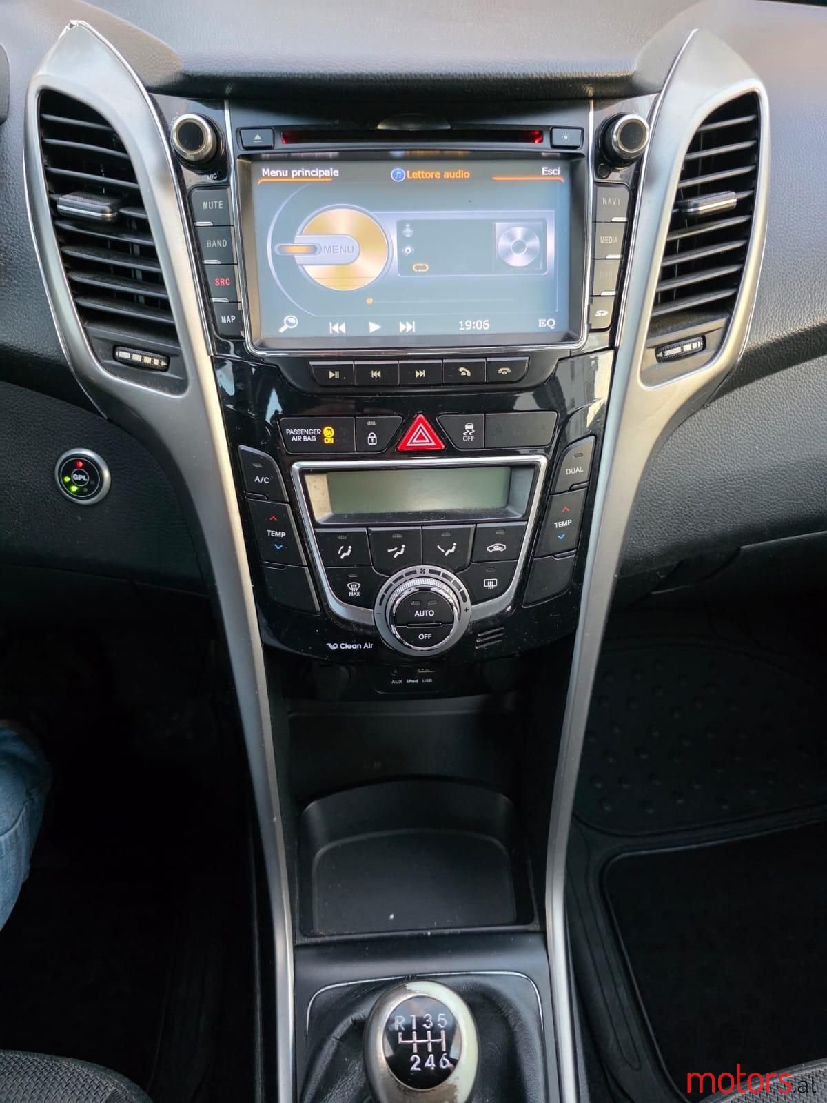 2013' Hyundai i30 photo #5