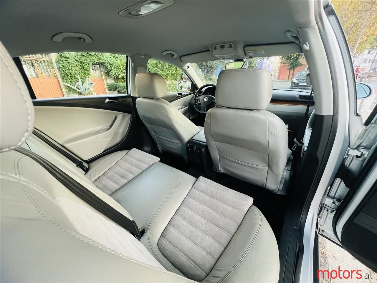 2006' Volkswagen Passat photo #3