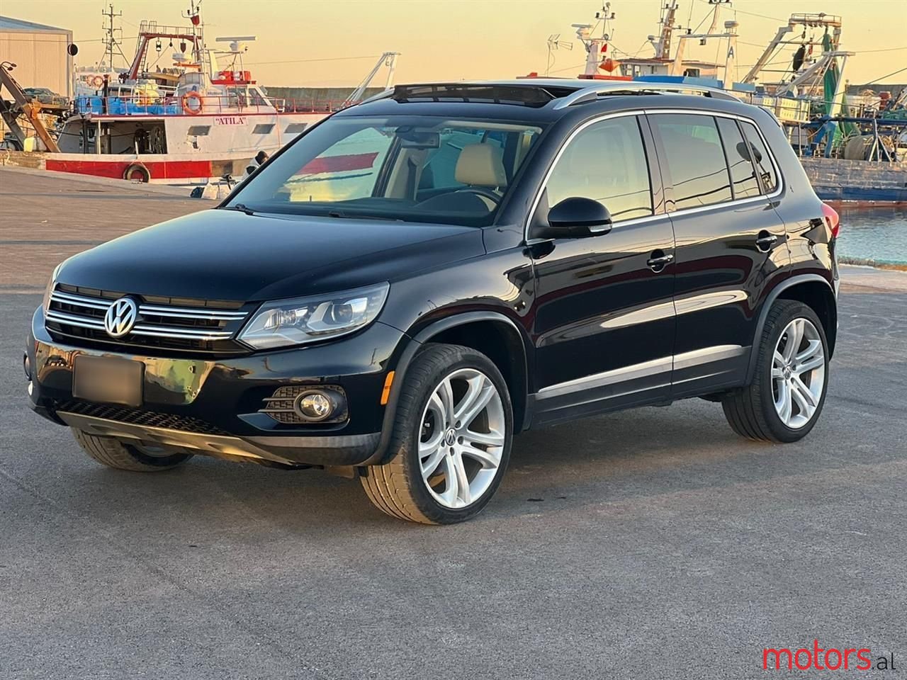 2013' Volkswagen Tiguan photo #2