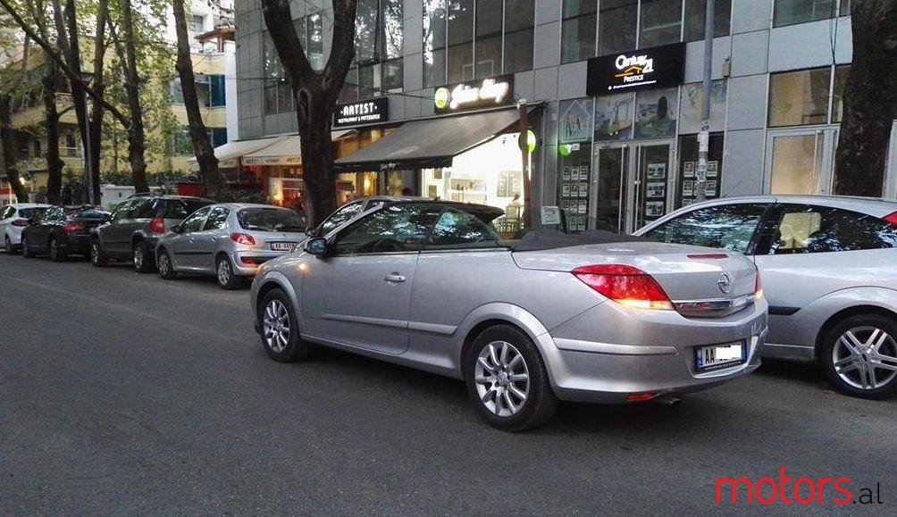 2007' Opel Astra photo #1