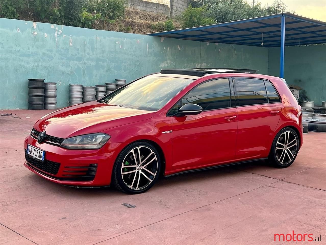 2015' Volkswagen Golf photo #5