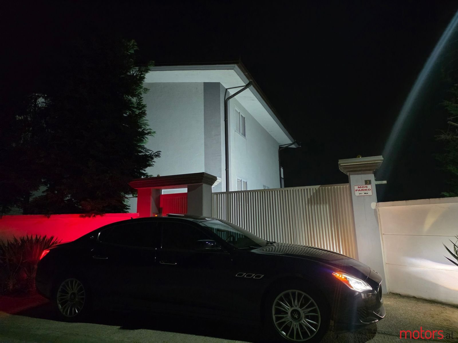 2015' Maserati Quattroporte photo #1