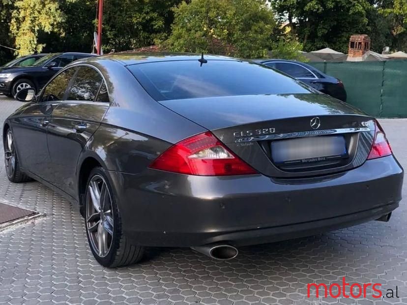 2008' Mercedes-Benz 320 photo #4