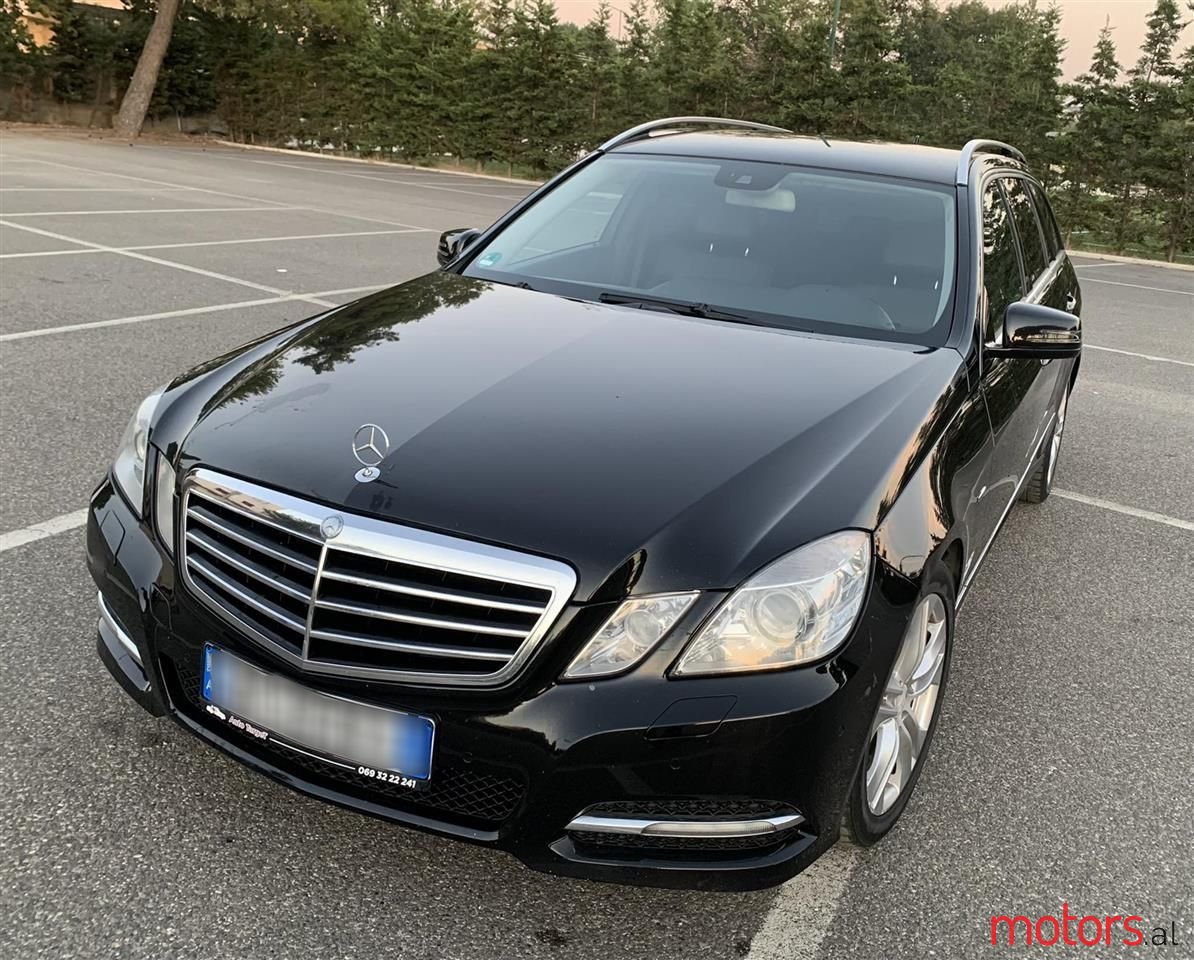 2013' Mercedes-Benz 220 photo #2