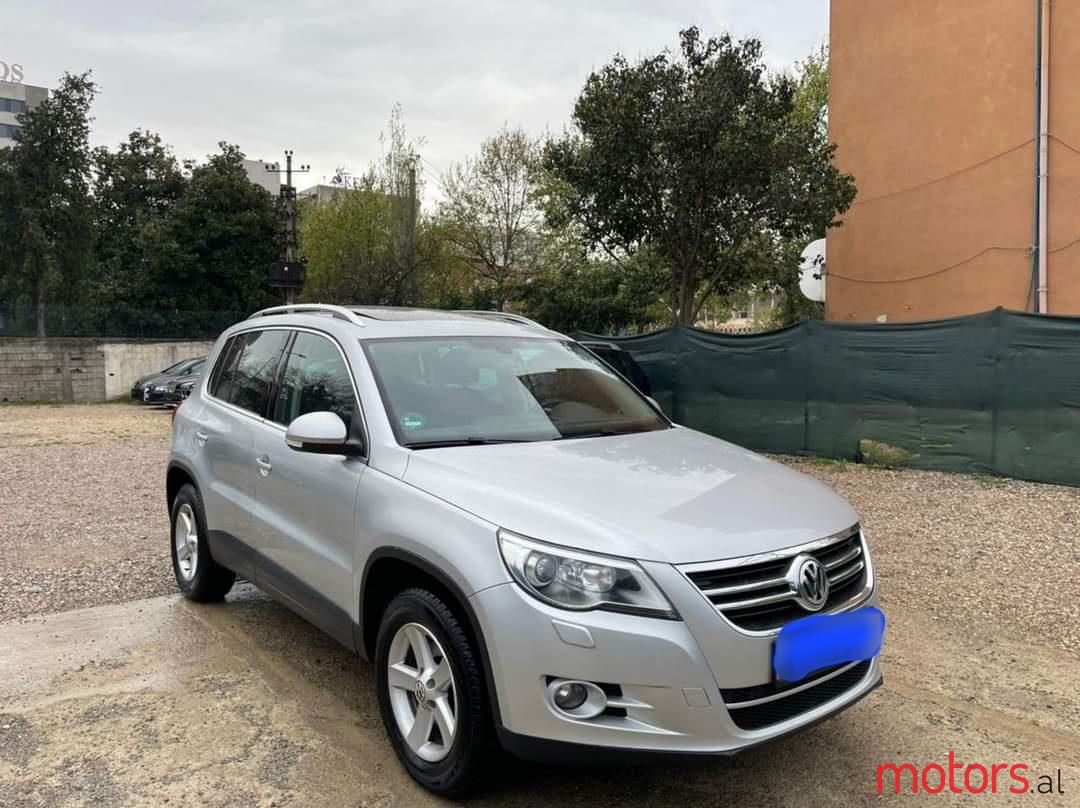 2008' Volkswagen Tiguan photo #2