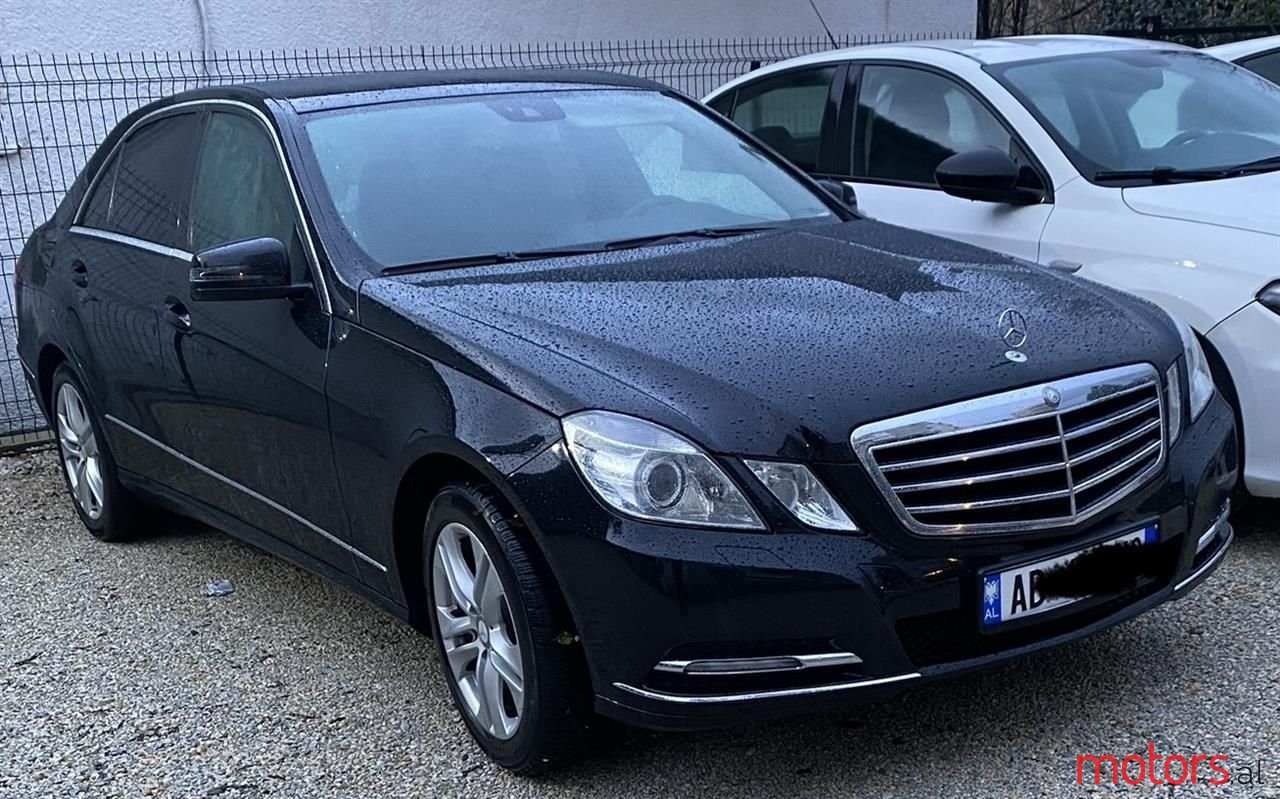 2013' Mercedes-Benz E 200 photo #1