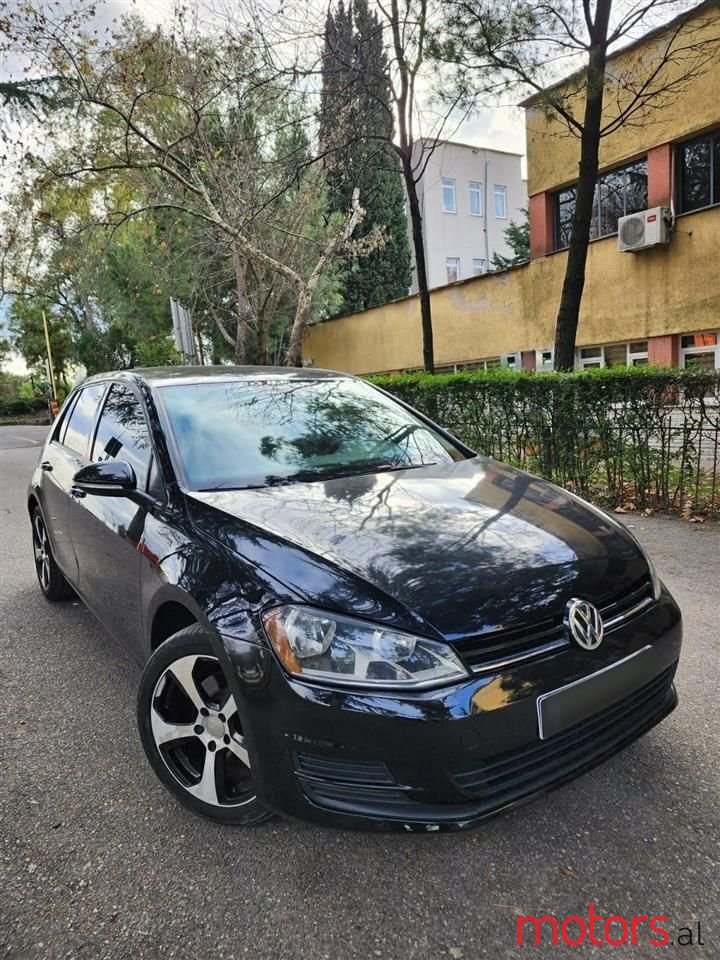 2016' Volkswagen Golf photo #1