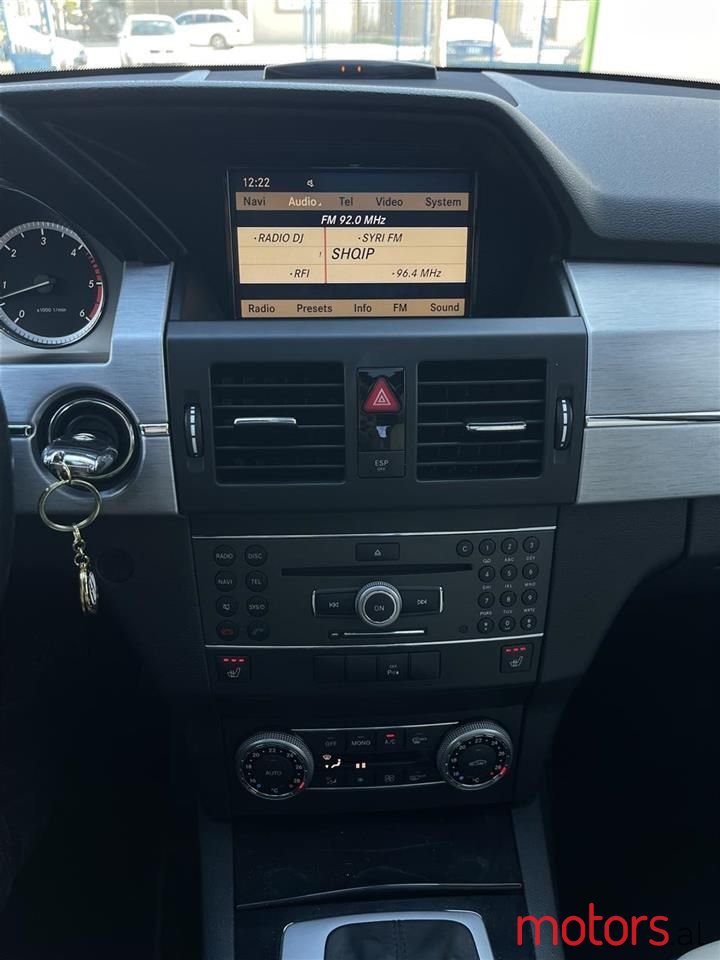 2008' Mercedes-Benz GLK 320 photo #5