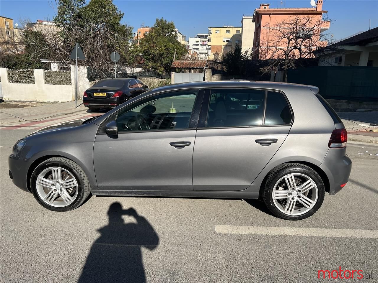 2010' Volkswagen Golf photo #1