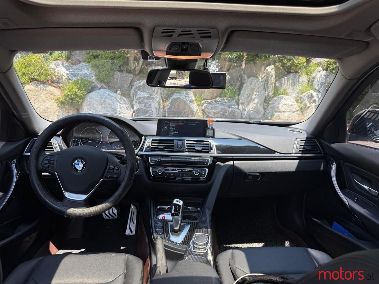 2016' BMW 320 photo #4