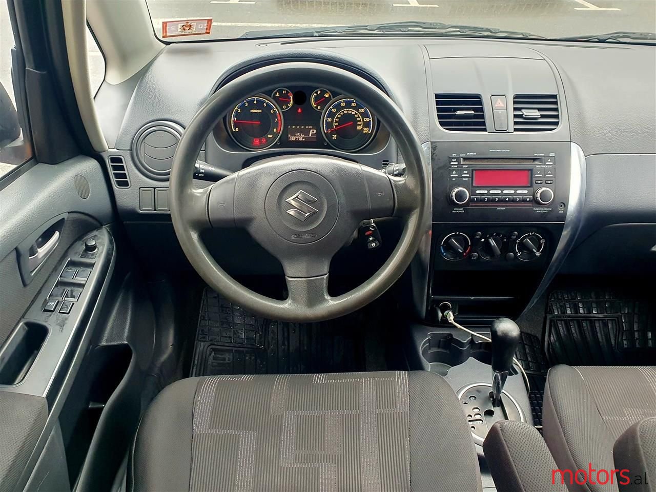 2010' Suzuki SX4 photo #3