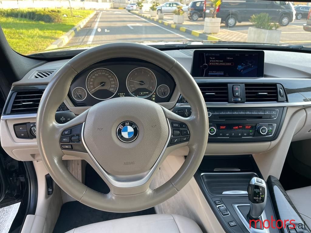 2013' BMW 320 photo #3