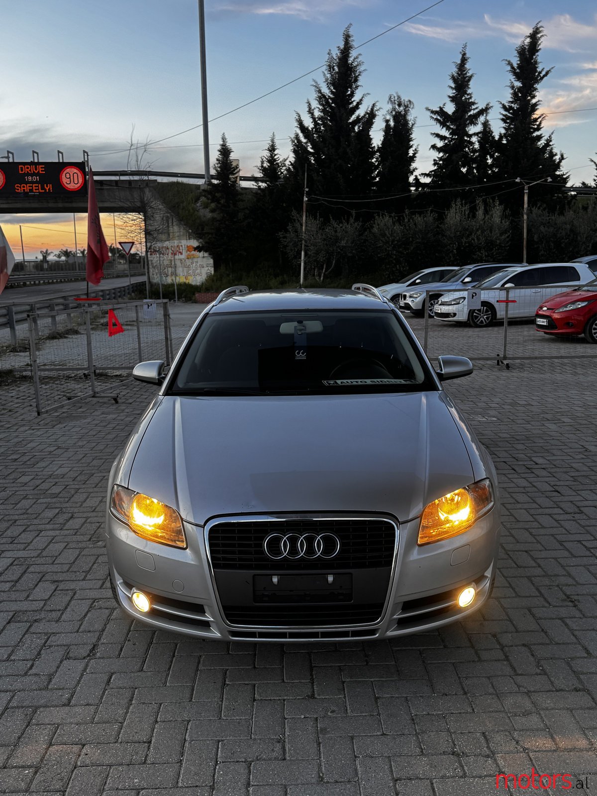 2006' Audi A4 Avant photo #2