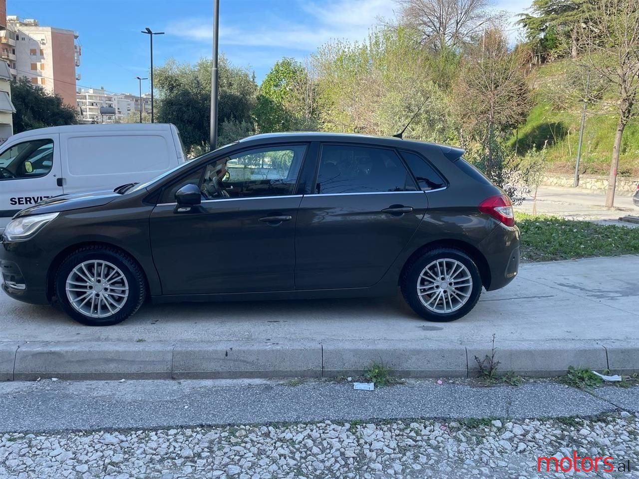 2011' Citroen C4 photo #3