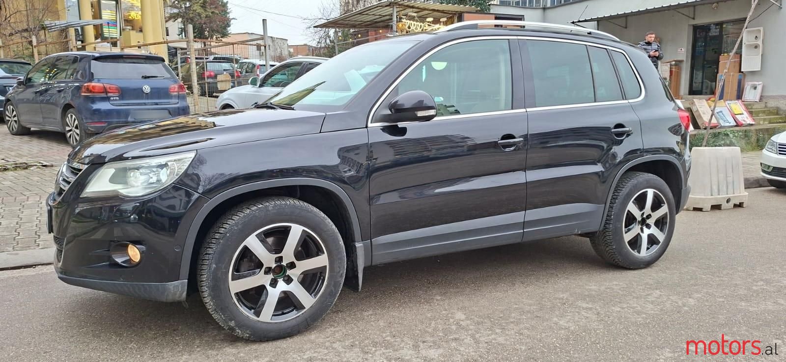 2009' Volkswagen Tiguan photo #2