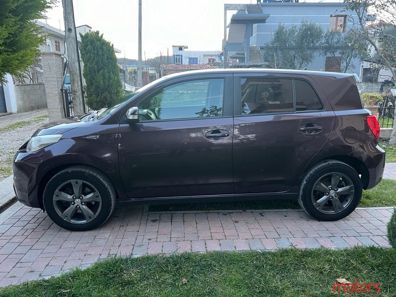 2010' Toyota Urban Cruiser photo #4