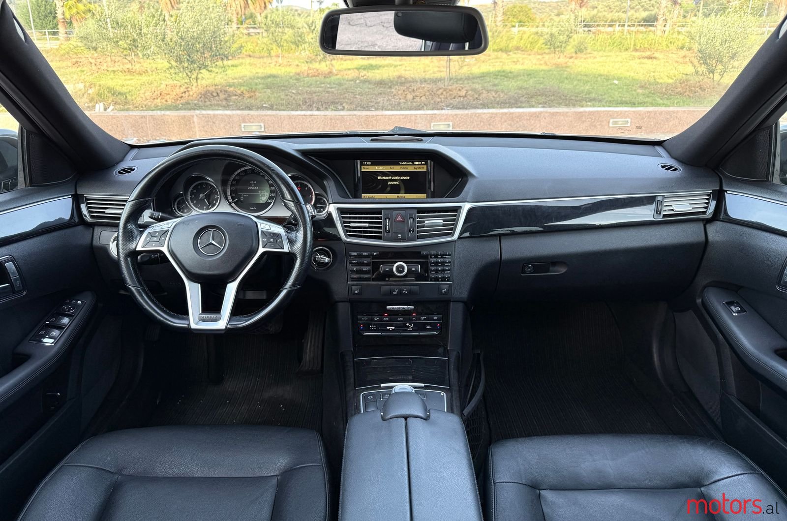 2009' Mercedes-Benz E 350 photo #3