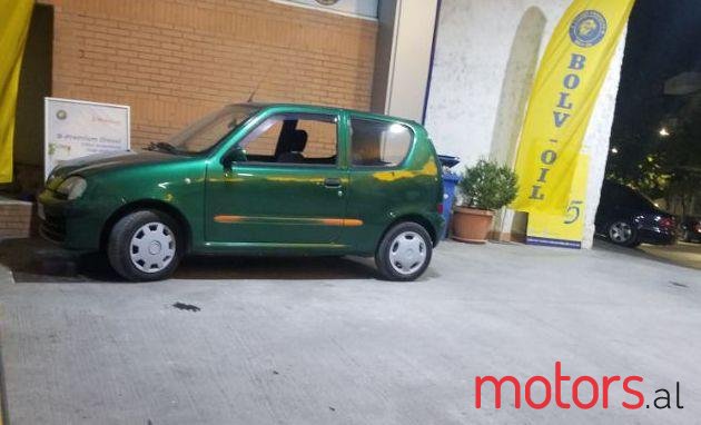 2002' Fiat Cinquecento photo #1