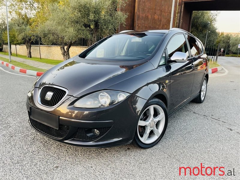 2008' SEAT Altea photo #3