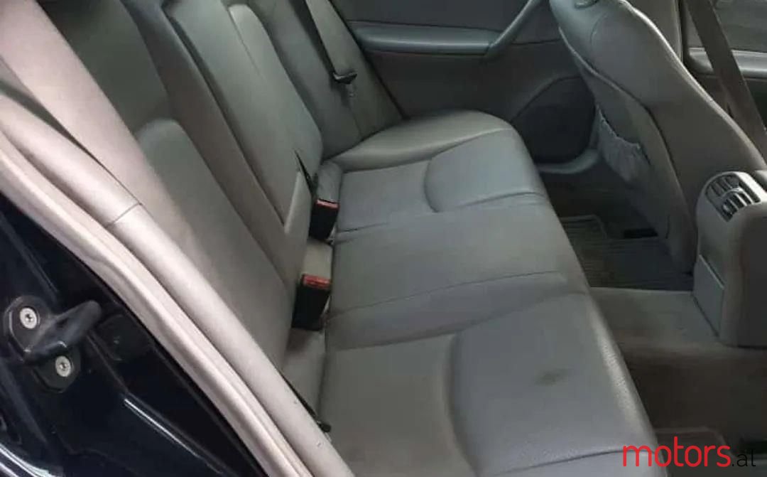 2004' Mercedes-Benz C 220 photo #2