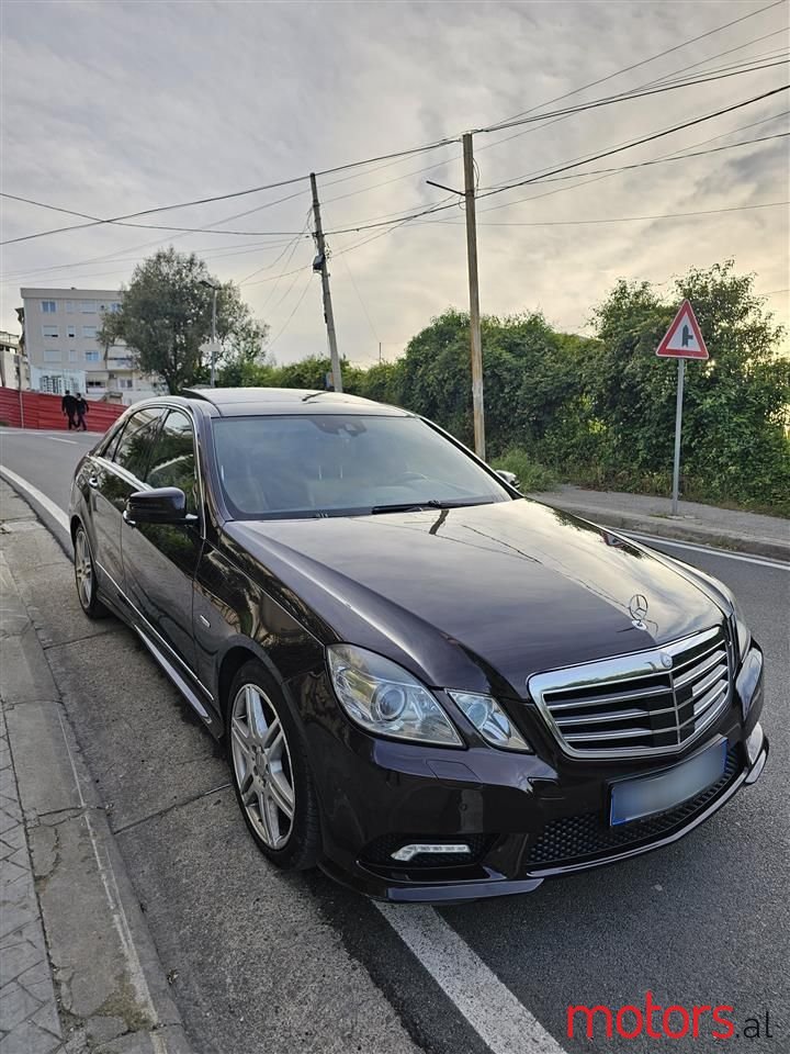 2010' Mercedes-Benz E 350 photo #1
