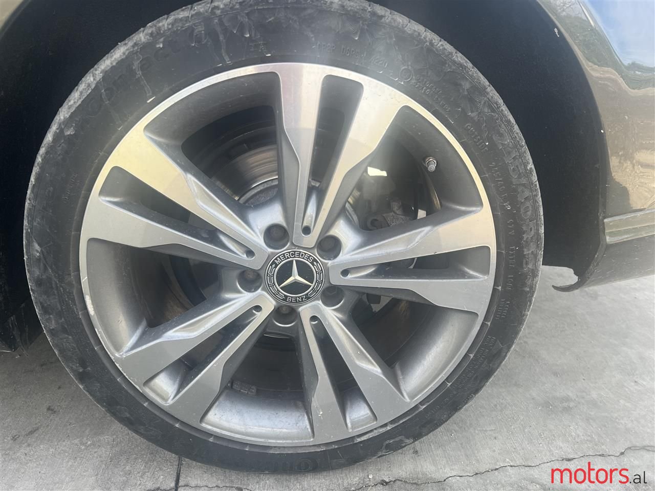 2014' Mercedes-Benz E 200 photo #3