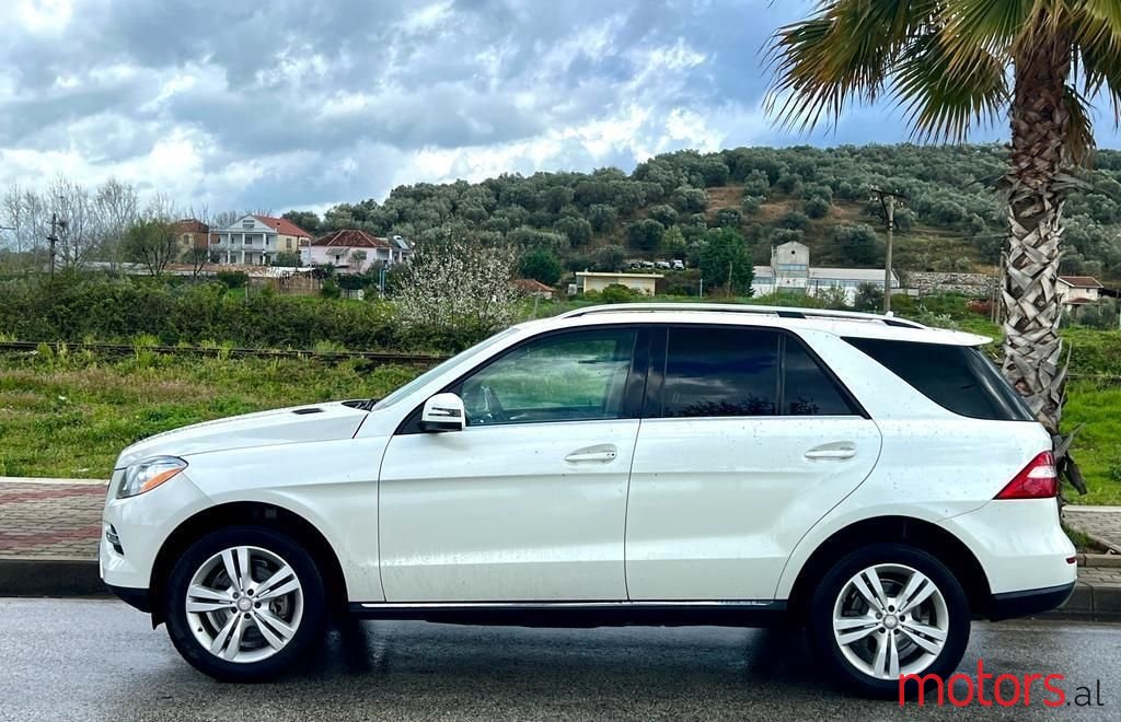 2013' Mercedes-Benz 350 photo #4